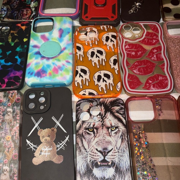 Stylish Phone Case Collection - Assorted Designs - Picture 4 of 4